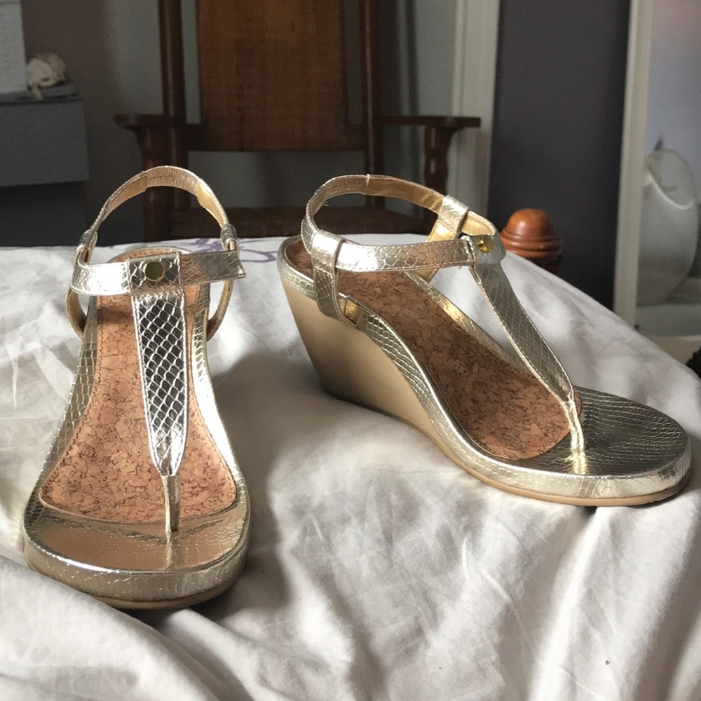 Gold Wedges